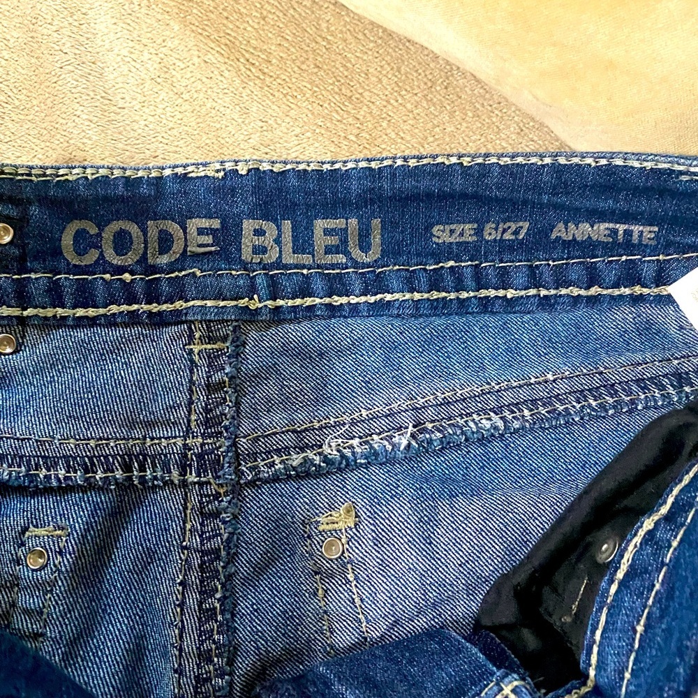 Code Bleu Jeans - Picture 8 of 11